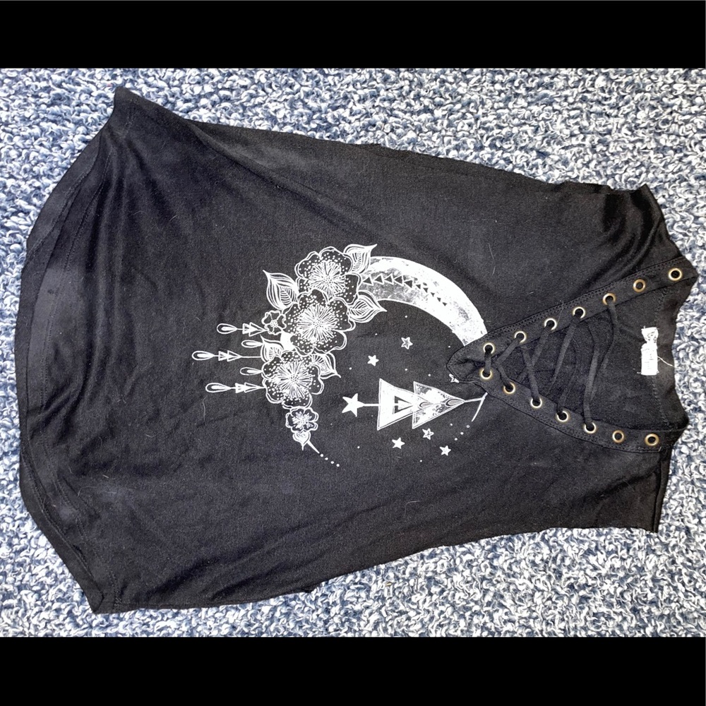 Cut off Sleeve About a Girl Tank Top small